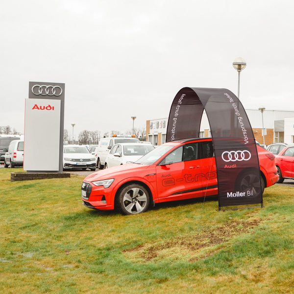 Bannerbow for Car Showroom Forecourts [Audi]